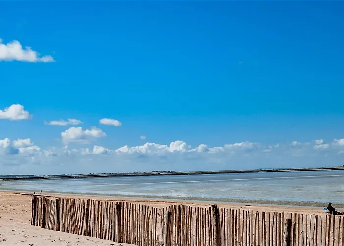 Le Rivage Vue Sur - Logis - Châtelaillon-plage 3* Châtelaillon-Plage