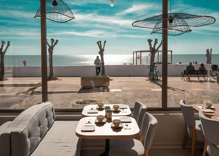 Le Rivage Vue Sur - Logis - Châtelaillon-plage Hotel