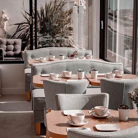 Le Rivage Vue Sur - Châtelaillon-plage Hotel 3*